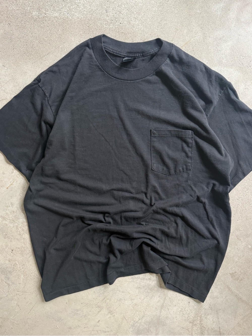 90s Black Blank Single Stitch Vintage Men’s Pocket Tee XL 23x29